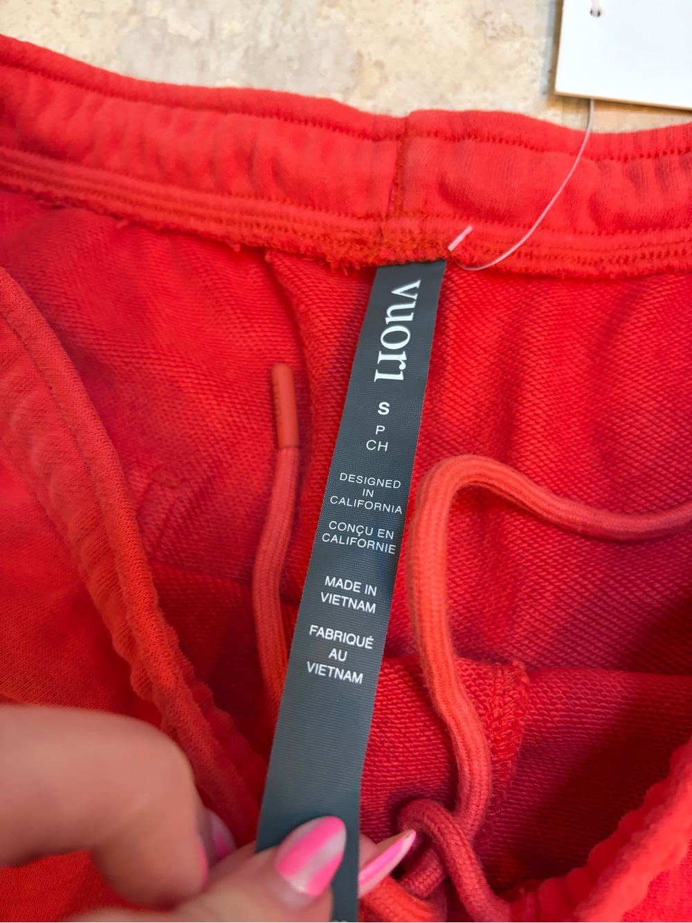 Vuori women’s Sedona Retro Short Crimson - Picture 2 of 4